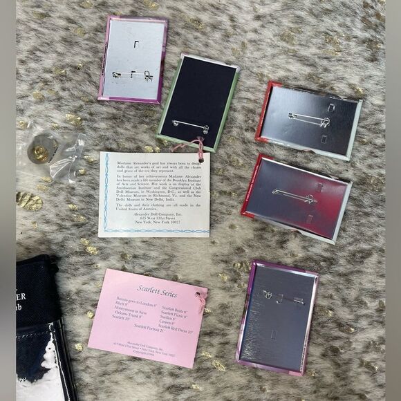 5 for $25🔥Madame Alexander Doll Club Pins And Bag - Picture 4 of 10